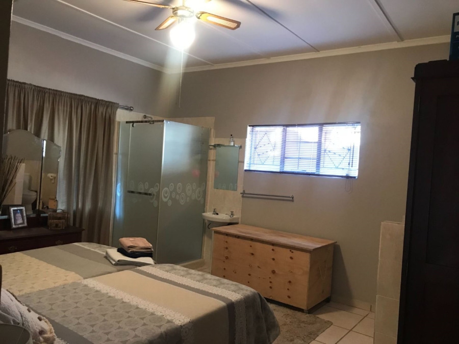 4 Bedroom Property for Sale in Die Rand Northern Cape